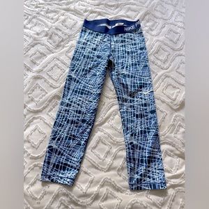 Women’s Nike Pro cropped leggings
